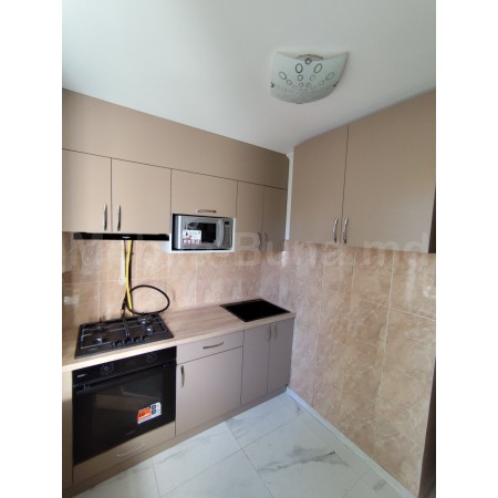 Небольшая кухня с фасадами из МДФ AGT A-150